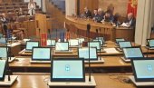 SRAMNO: Srbi i Crnogorci iz PES-a, NSD-a i Demokrata izglasali zakon kojim se Srbija proglasila za okupatora 1918. godine