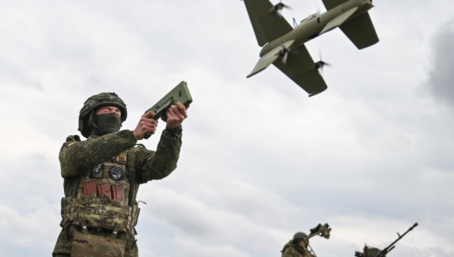 УКРАЈИНЦИ ДРОНОВИМА НАПАДАЈУ ВОЗАЧЕ НА АУТОПУТУ: Руси се хитно огласили - Забележени језиви инциденти