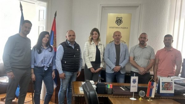 У ПОСЕТИ РАШКОЈ И ТРСТЕНИКУ: Спортски савез Србије наставио своје активности