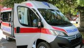 NA DEČAKA (12) PALA METALNA KONSTRUKCIJA: Sa jezivim povredama prevezen u bolnicu - užas u Mladenovcu