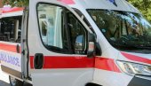 MAJKA OSTAVILA DECU ZAKLJUČANU U AUTU NA PAKLENOJ VRUĆINI: Horor u srpskom gradu - Policija polugom razbijala vozilo