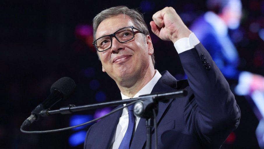 НАШ НАЈВАЖНИЈИ ЗАДАТАК ЈЕ ДА САЧУВАМО СЛОБОДАРСКУ СРБИЈУ КОЈА ИДЕ НАПРЕД: Вучић послао снажну поруку грађанима (ФОТО)
