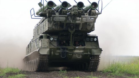 NOĆ KADA JE NEBO GORELO: 371 dron krenuo ka Rusiji, Moskva otkrila kako je odbijen masovni udar