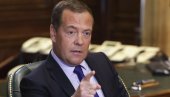 БУДИТЕ ОПРЕЗНИ И НИЧЕМУ СЕ НЕ ЧУДИТЕ Медведев упозорио Европљане: Ваше владе су ушле у рат са Русијом