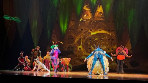 СВЕТ ИНСЕКАТА, АКРОБАЦИЈЕ И МАГИЈА КОЈА ПРКОСИ ГРАВИТАЦИЈИ: Cirque du Soleil одушевио публику у Београдској арени (ФОТО)