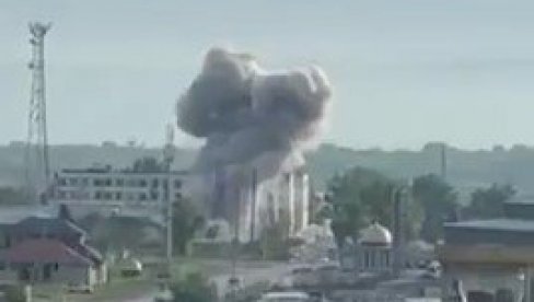 UKRAJINA LANSIRALA VELIKI BROJ DRONOVA KA MOSKVI UOČI DANA POBEDE: Hitno obustavljeni letovi na aerodromima (VIDEO)