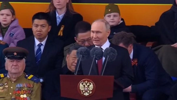 СНАЖНА ПОРУКА ПУТИНА СА ЦРВЕНОГ ТРГА: Победа је увек била и увек ће бити - наша! (ВИДЕО)