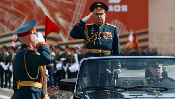 ЗАВРШЕНА ВОЈНА ПАРАДА НА ЦРВЕНОМ ТРГУ: Путин Дан победе назвао светим празником