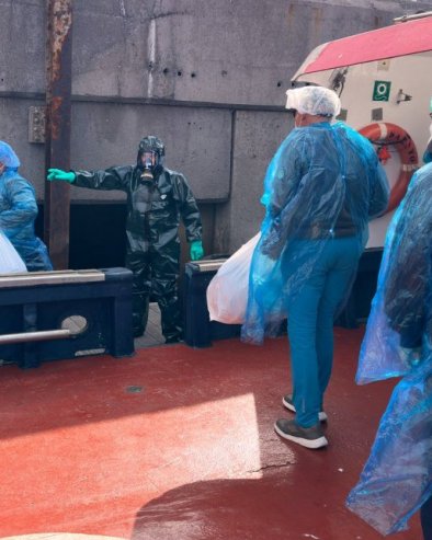 ПОЧЕЛО ЈЕ: Прва група путника са крузера смрти се искрцала, ево шта ће даље бити са њима (ФОТО)