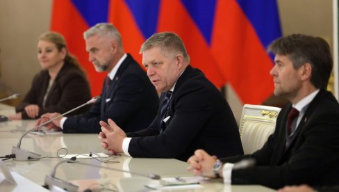 ФИЦО ПОСЛЕ РАЗГОВОРА СА ПУТИНОМ: Словачка води политику у свом интересу