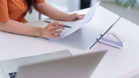 DIGITALIZACIJA ADMINISTRACIJE U SRBIJI: Kako se danas dobijaju najvažniji dokumenti