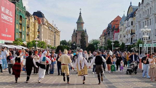 ПРОМОЦИЈА СРПСКОГ ТУРИЗМА У ТЕМИШВАРУ: Румунима представљено 16 дестинација, Вршац као домаћин (ФОТО)