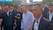 IZAŠAO IZ ZATVORA, PA DOČEKAN KRAO KRALJ: Bišvi premijer Tajlanda ovakav izlazak sa robije nikada neće zaboraviti (VIDEO)