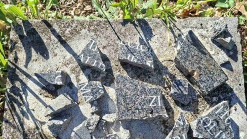 СРАМНО: Поново уништен споменик подигнут усташким жртвама у Слобоштини, међу убијенима и деца (ФОТО)