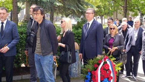 ПРЕДСЕДНИК СРБИЈЕ ОДАЈЕ ПОШТУ КОШАРКАШКОЈ ЛЕГЕНДИ: Вучић на сахрани Владимира Цветковића, положиће венац у бојама српске тробојке