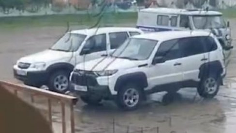 ТИНЕЈЏЕР ОТВОРИО ВАТРУ У ШКОЛИ У РУСИЈИ: Има рањених, безбедносне службе на терену (ВИДЕО)