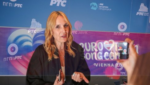 ZAŠTITNO LICE EVROVIZIJE Ko je zapravo komentatorka Duška? Nekada bila stjuordesa, pa postala urednica RTS-a