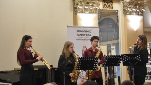 ČUVARI MUZIČKE IZVRSNOSTI: Učenici pobednici Republičkog takmičenja muzičkih škola održali završni koncert