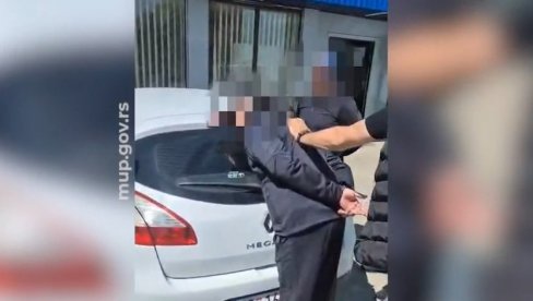 ИСПЛИВАО СНИМАК ХАПШЕЊА: Осумњиченима за повезаност са нестанком Баје стављене лисице на руке (ВИДЕО)