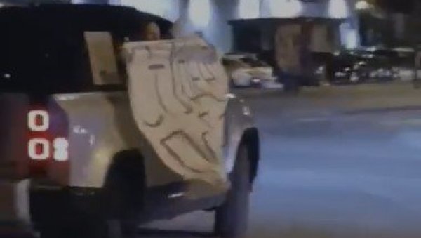 ОПЕТ ПРАВЕ ХАОС: Блокадери у прескупим, затамњеним џиповима ноћу тероришу грађане Зрењанина, али и целе Србије (ВИДЕО)