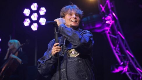 JAKOVU SE SVIDELA DEVOJKA NA KONCERTU U BEOGRADU: Otkrio šta se dogodilo