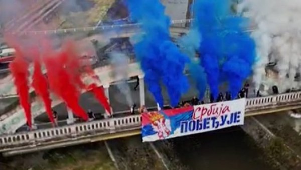 СРБИЈА ПОБЕЂУЈЕ: Величанствен видео из Крагујевца