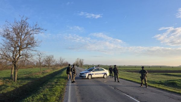 ТЕШКА САОБРАЋАЈНА НЕСРЕЋА: Камион слетео с ауто-пута код Крњева, затворена зауставна трака од петље Велика Плана