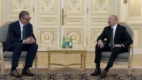 VUČIĆ U AZERBEJDŽANU: Predsednik Srbije razgovarao sa Ilhamom Alijevim, slede važni sastanci
