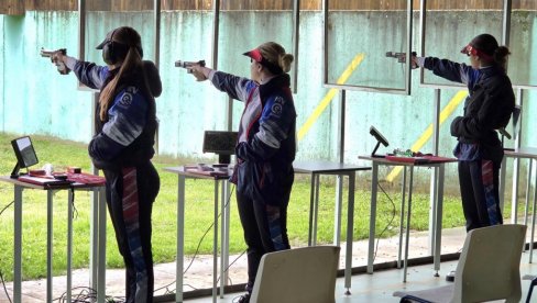 СРБИЈА БЕЗ МЕДАЉЕ У ОСИЈЕКУ: Наши стрелци у јуниорској и сеноирској конкуренцији нису се домогли победничког постоља!