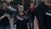 УБЕЂУЈУ ДЕЦУ ДА СТАВЕ НАЛЕПНИЦУ НА ГЛАВУ И ПРАВЕ БУДАЛУ ОД СЕБЕ: До чега је довело 18 месеци блокадерској уништавања образова