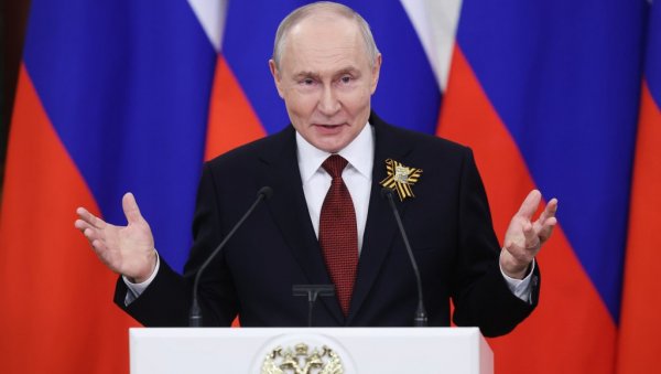 ПУТИН СТИГАО У ТРОДНЕВНУ ПОСЕТУ КАЗАХСТАНУ: На аеродрому га је лично дочекао Токајев  (ВИДЕО)