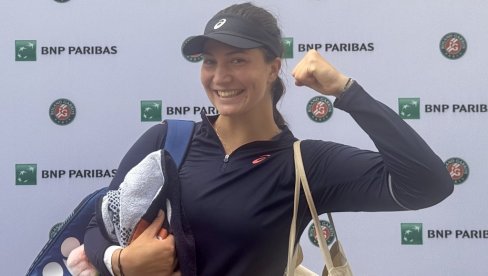 LOLA VOLI TENIS I MUZEJE: Srpska teniserka u Parizu pokušava da izbor glavni žreb na Rolan Garosu