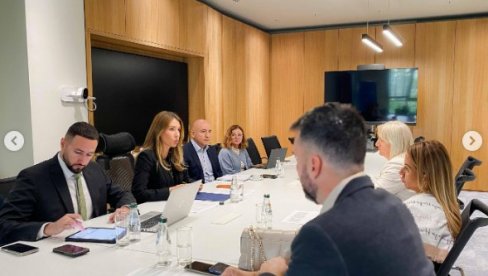 РАФИНЕРИЈА ЈЕ РАДИЛА ПУНИМ КАПАЦИТЕТОМ, СНАБДЕВЕНОСТ ЈЕ ДОБРА:  Ђедовић након састанка са представницима дирекције за робне резерве