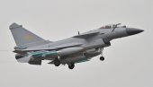 KINESKI „UBICA“ JUROFAJTERA: J-10C ponizio evropski ponos na manevrima u Krataru
