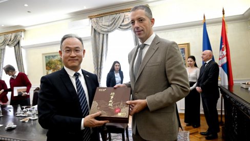 ĐURIĆ I LI MING: Razgovori o saradnji dve zemlje i predstojećoj poseti predsednika Vučića Kini