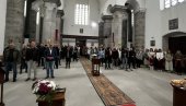 ČUVARI SVETOSAVLJA: U južnom delu Kosovske Mitrovice obeležena slava hrama Svetog Save (FOTO)