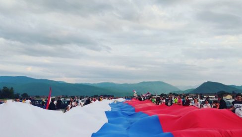 DAN KADA SU TUĐE ZASTAVE POBEDILE BRAĆU: Referendum u Crnoj Gori iz prespektive tada osmogodišnjeg Miloša Rmuša iz NVU Baštinik