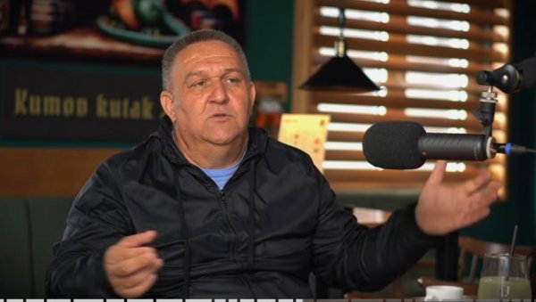 ХАРМОНИКАШ ОТКРИО ШТА ЈЕ ПРЕЖИВЉАВАО ТОКОМ ШКОЛОВАЊА: Морали смо да плаћамо казне ако свирамо народњаке (ФОТО)