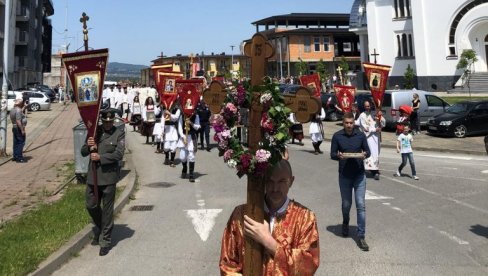 SABORNO OD HRAMA DO HRAMA: Spasovdanski litiju organizuju i Lozničani