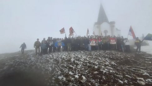 NA KAJMAKČALANU TREĆI RAZRED: Studijsko putovanje učenika 13. beogradske gimnaѕije