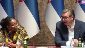 MI VAS ŽELIMO DA PREDSTAVIMO KAO DEO NAS Predsednik odgovorio na pitanje studentkinje vezano za volontiranje na Ekspu