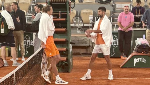 CRTANJE UDARACA U VAZDUHU: O čemu su dugo razgovarali Novak Đoković i Saša Zverev