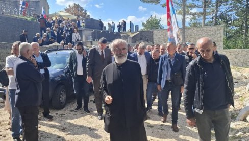 НА ГРАХОВЦУ ДВЕ ЦРНЕ ГОРЕ: На попришту славне битке код Никшића потврђене дубоке поделе у еколошкој држави