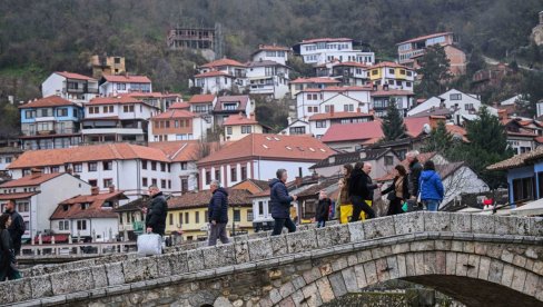 GRADSKA SLAVA DUŠANOVOG CARSKOG GRADA: Otvoreni Spasovdanski dani u Prizrenu (FOTO)