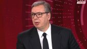 „КАДА ВИДЕ ЗНАЧКУ, ЉУДИ МОРАЈУ ДА ОСЕЋАЈУ СИГУРНОСТ“ Вучић: Нисам срећан што имамо овакве случајеве и желим да се никада не понови