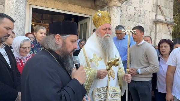 ЛИТИЈА У ХЕРЦЕГ НОВОМ: Митрополит Јоаникије поручио да Спасовдан потврђује јединство народа