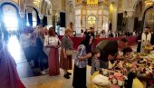 OGROMNO INTERESOVANJE ZA SVETINJU: Više od pola miliona vernika poklonilo se pojasu Presvete Bogorodice