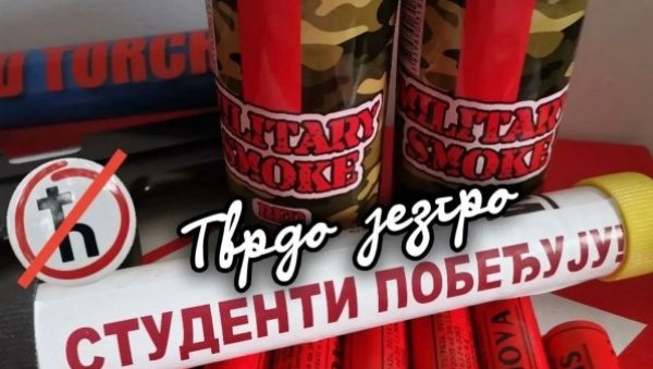 ДИМНЕ БОМБЕ И ТОПОВСКИ УДАРИ! Блокадери не крију да спремају насиље за данас (ФОТО)
