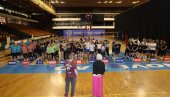 U NOVOM SADU POČEO „18. TURNIR VETERANA U ODBOJCI“: Druženje u „igri preko mreže“