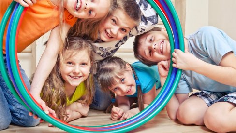 ŠTA OMILJENA BOJA DETETA OTKRIVA O NJEMU? Evo šta kažu psiholozi - koja otkriva stidljivu decu, a koja ljutu i mirnu?